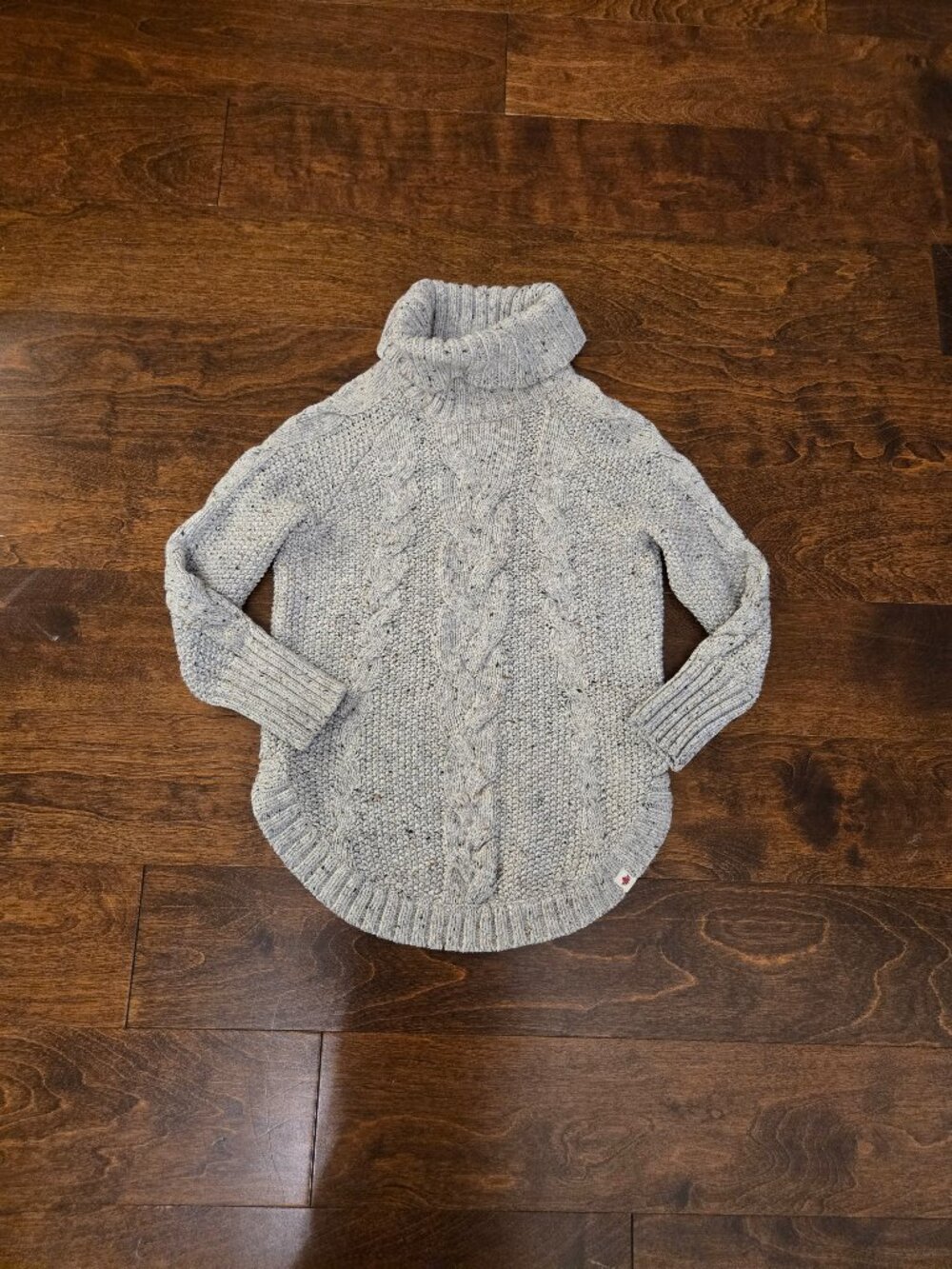 Girls Canadiana Grey Turtleneck Sweater Size Medium
